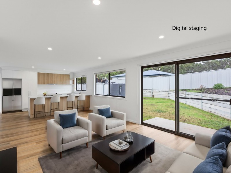 1/2 Kurrajong Crescent, Kalaru NSW 2550