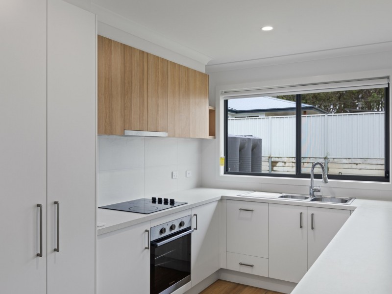 1/2 Kurrajong Crescent, Kalaru NSW 2550