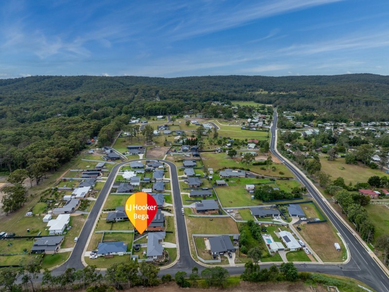 1/2 Kurrajong Crescent, Kalaru NSW 2550
