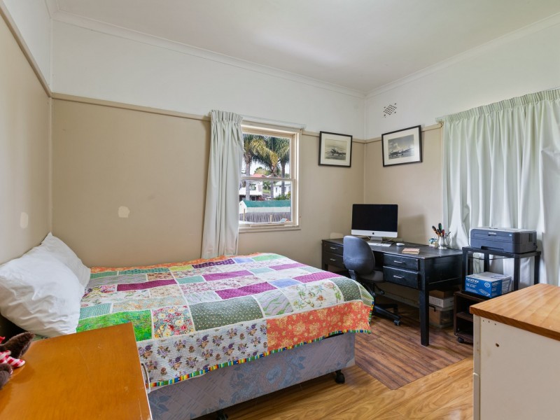 76 Meringo Street, Bega NSW 2550