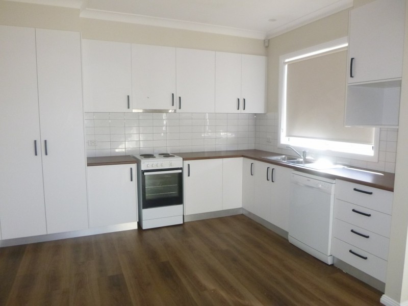 27 Peden Street, Bega NSW 2550