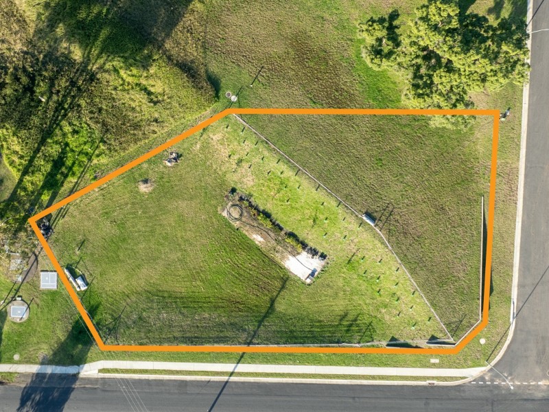 1 Orange Roughy Road, Bega NSW 2550