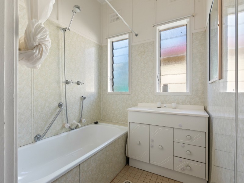 65 Meringo Street, Bega NSW 2550