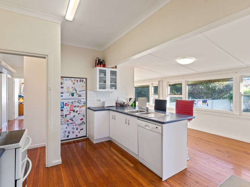 27 Gordon Street, Bega NSW 2550