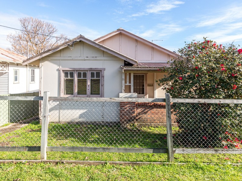 27 Parker Street, Bega NSW 2550