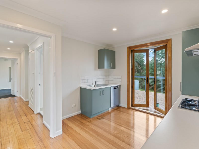 51 Howard Avenue, Bega NSW 2550