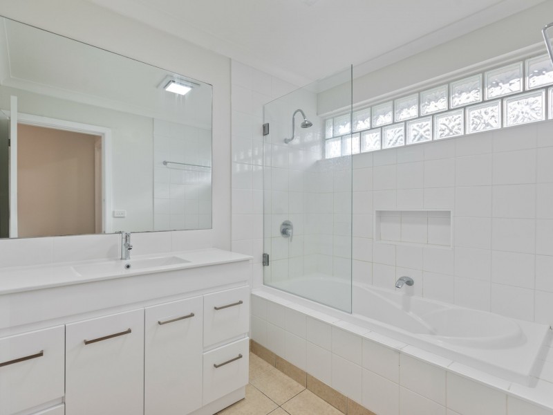 51 Howard Avenue, Bega NSW 2550