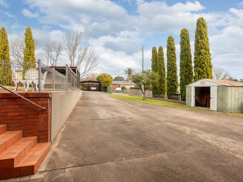 13 Tathra Road, Bega NSW 2550