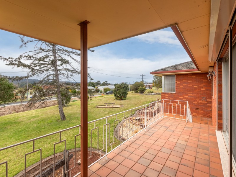13 Tathra Road, Bega NSW 2550