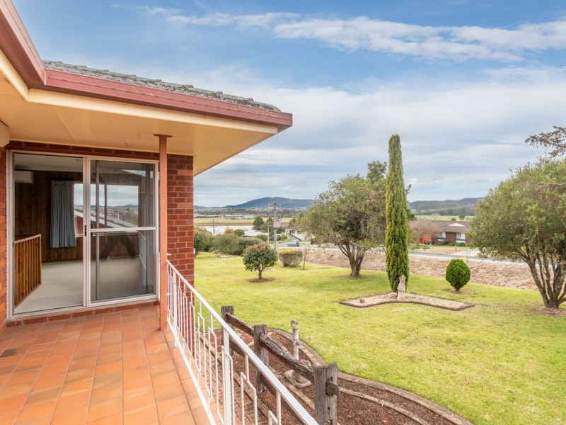 13 Tathra Road, Bega NSW 2550