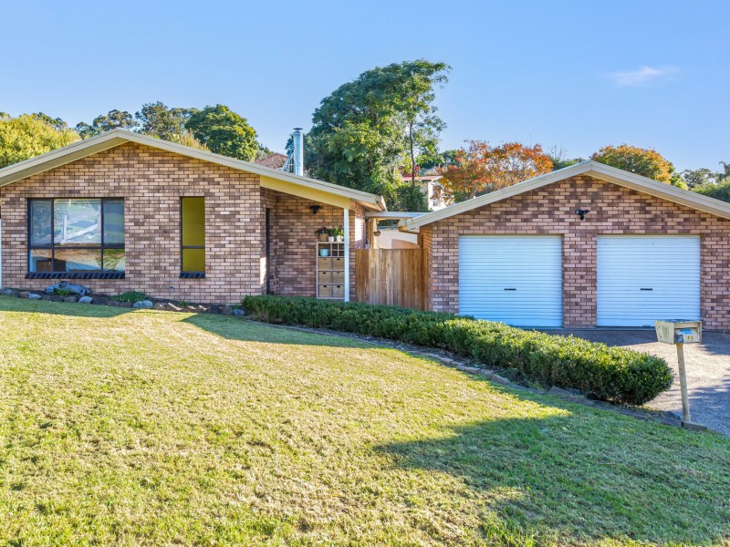 15 Laws Drive, Bega NSW 2550