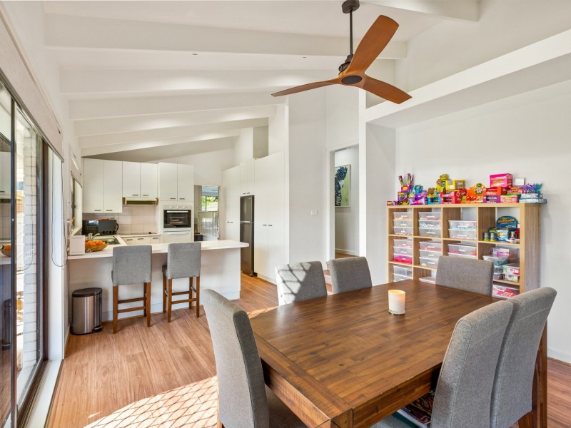 15 Laws Drive, Bega NSW 2550