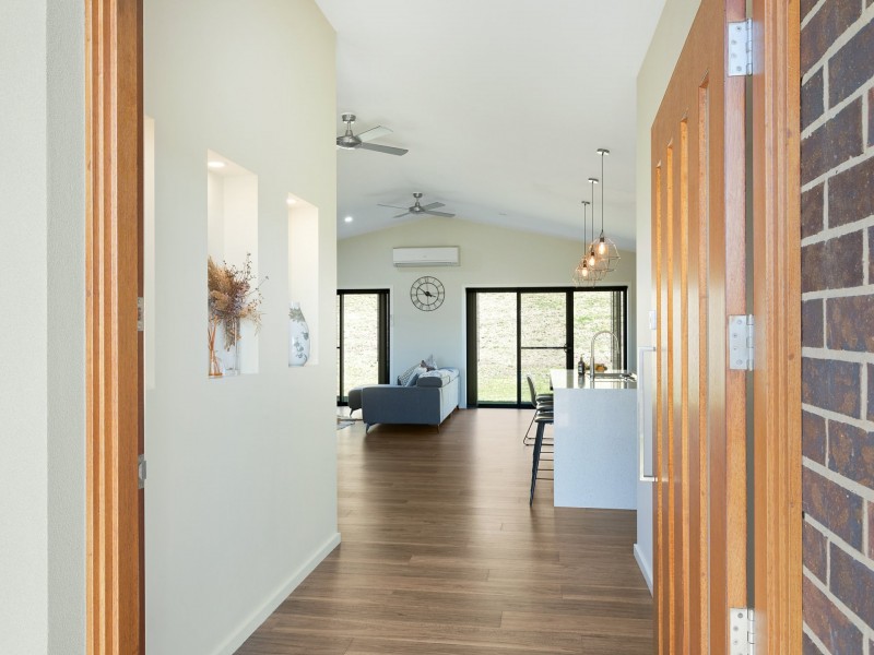 7 Mount Pleasant Road, Bega NSW 2550