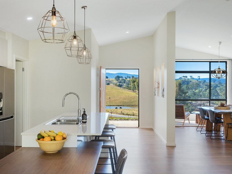 7 Mount Pleasant Road, Bega NSW 2550