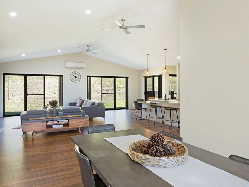 7 Mount Pleasant Road, Bega NSW 2550