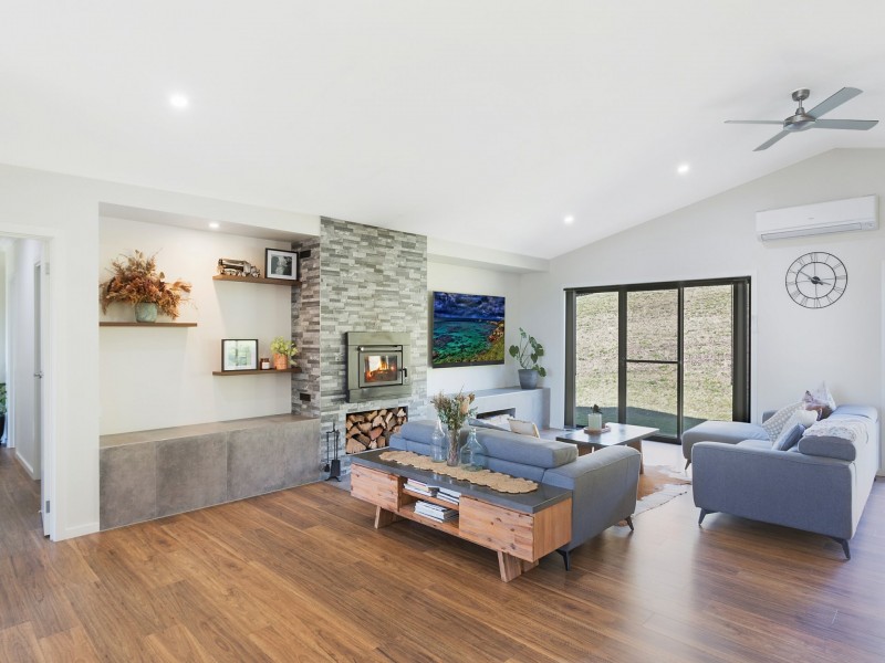 7 Mount Pleasant Road, Bega NSW 2550