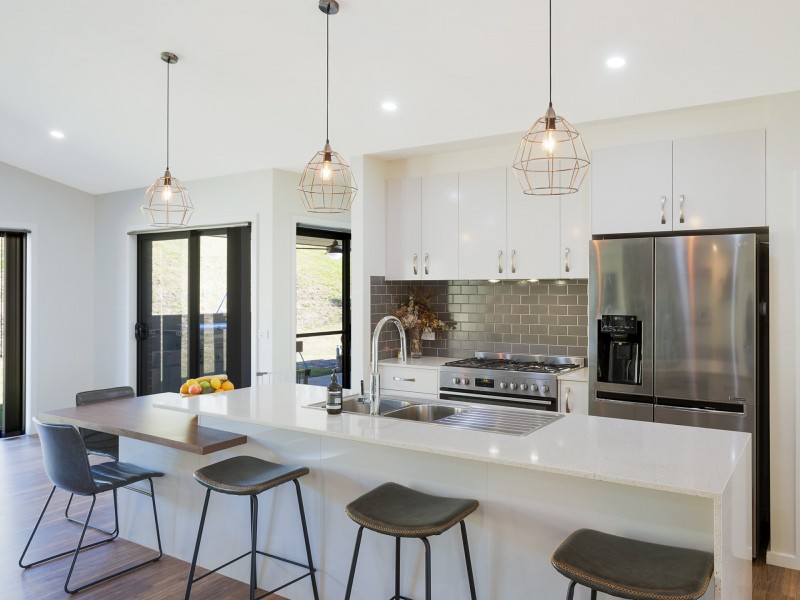 7 Mount Pleasant Road, Bega NSW 2550