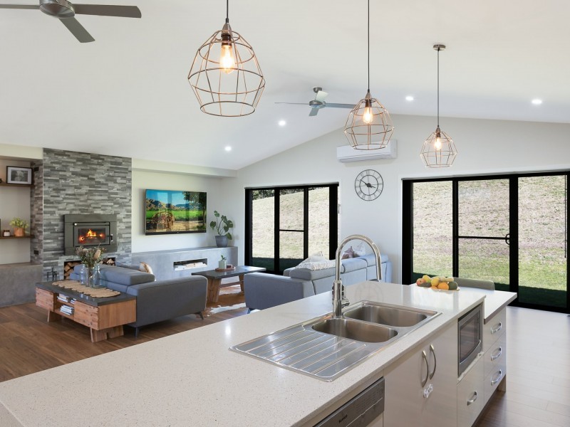 7 Mount Pleasant Road, Bega NSW 2550