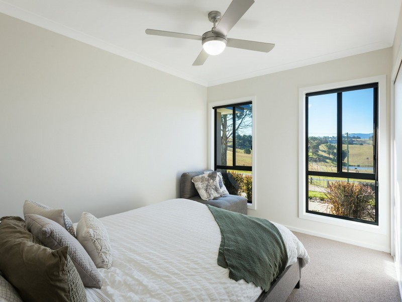 7 Mount Pleasant Road, Bega NSW 2550