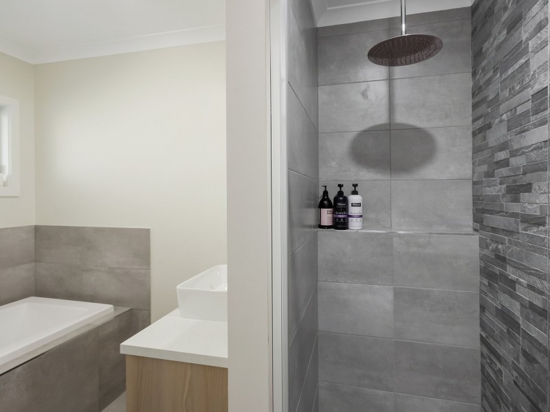 7 Mount Pleasant Road, Bega NSW 2550