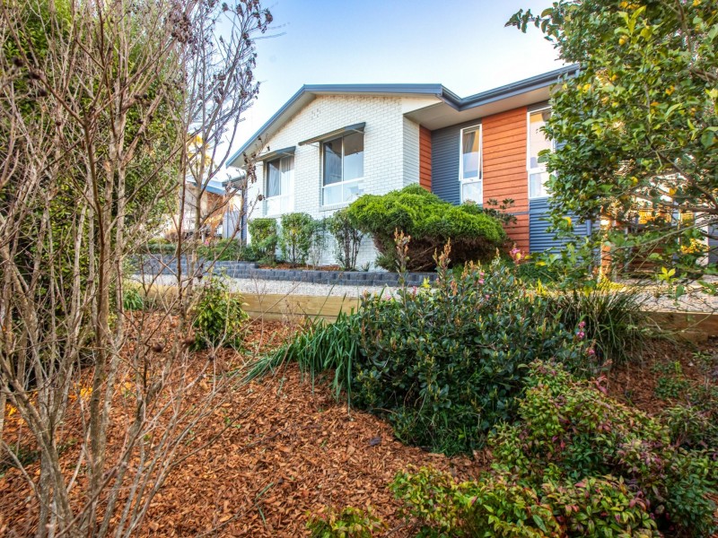 1 Goldberg Place, Bega NSW 2550