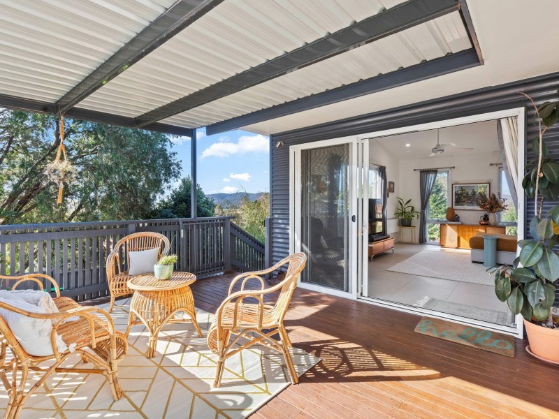 1 Goldberg Place, Bega NSW 2550