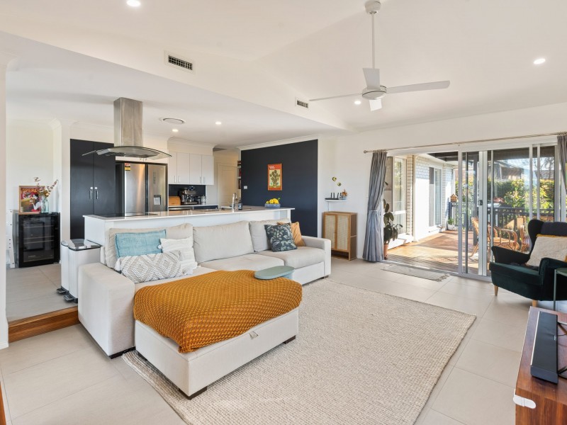 1 Goldberg Place, Bega NSW 2550