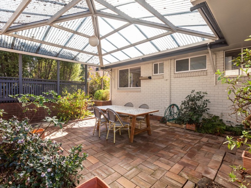 1 Goldberg Place, Bega NSW 2550