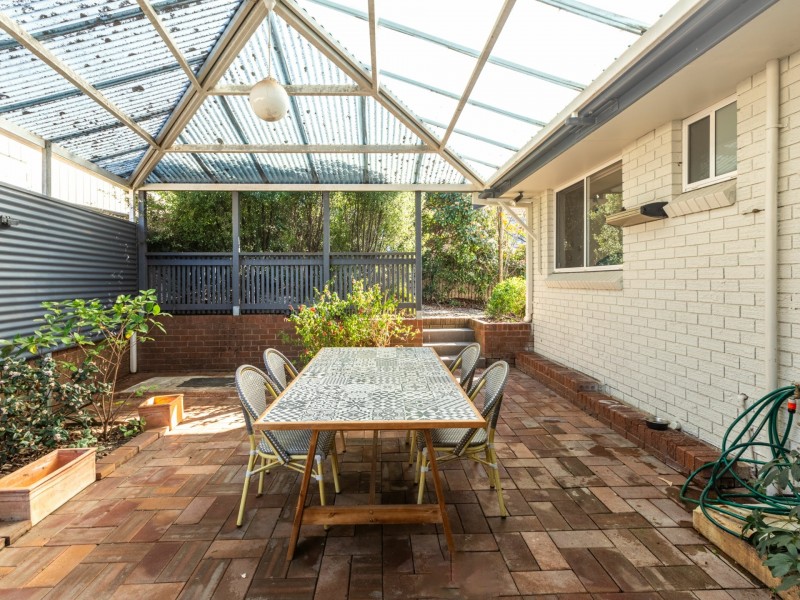 1 Goldberg Place, Bega NSW 2550
