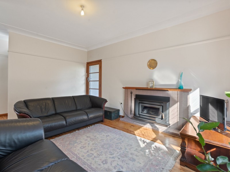 86 Meringo Street, Bega NSW 2550