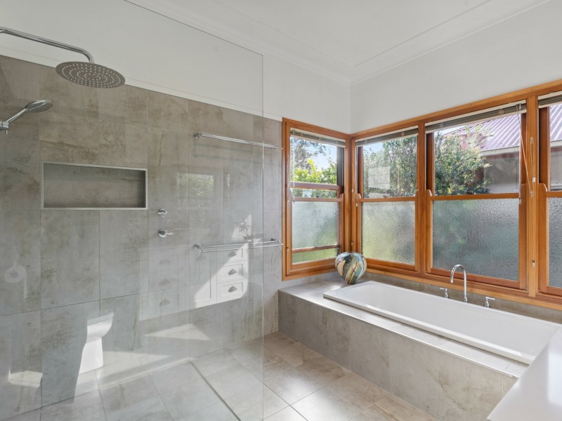 86 Meringo Street, Bega NSW 2550