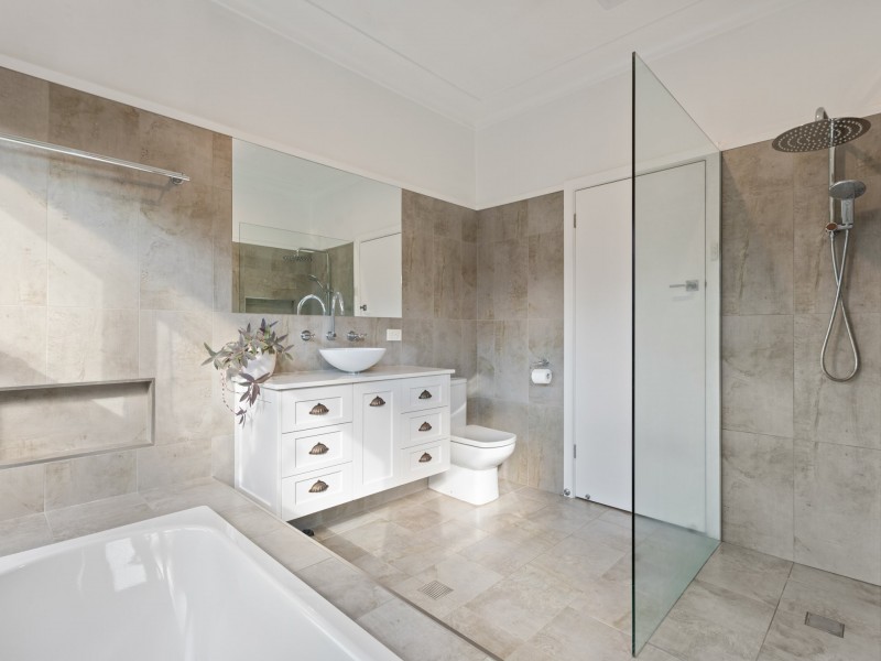 86 Meringo Street, Bega NSW 2550