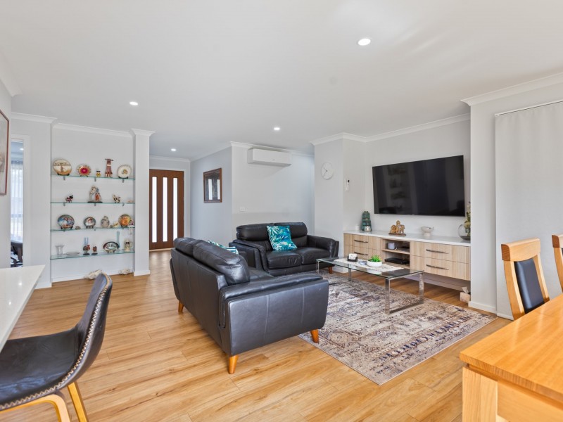 8 Kurrajong Crescent, Kalaru NSW 2550