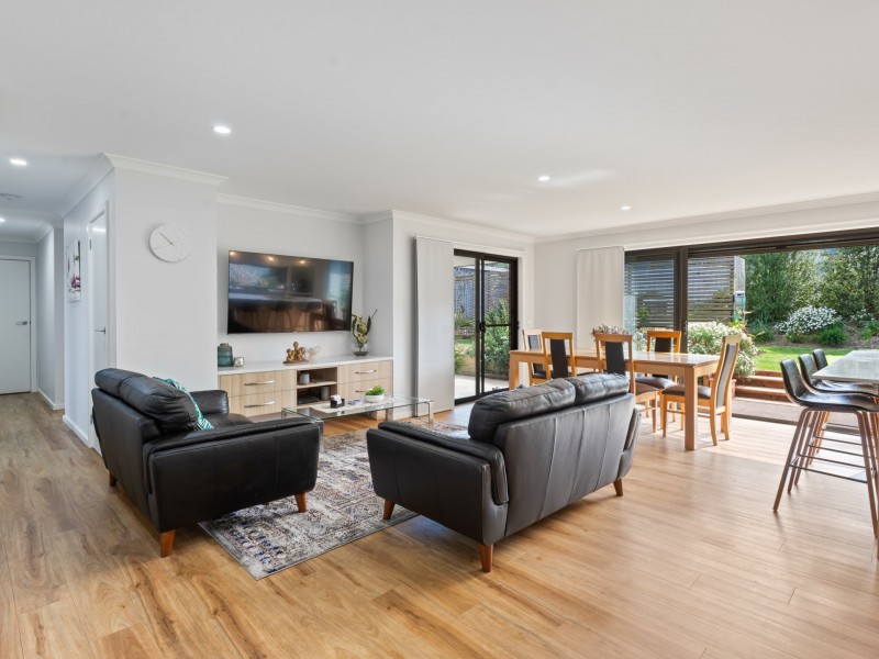 8 Kurrajong Crescent, Kalaru NSW 2550