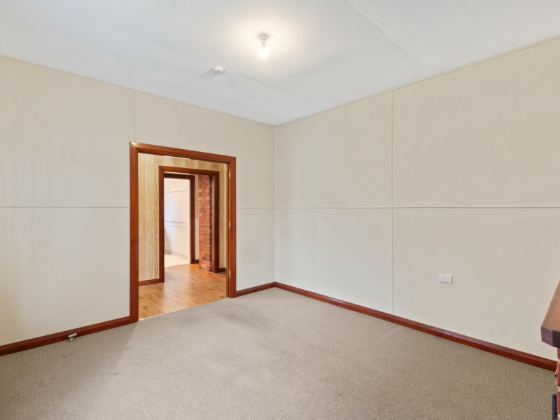 49 Eden Street, Bega NSW 2550