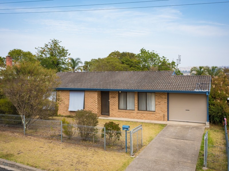 13 Mecklenberg Street, Bega NSW 2550