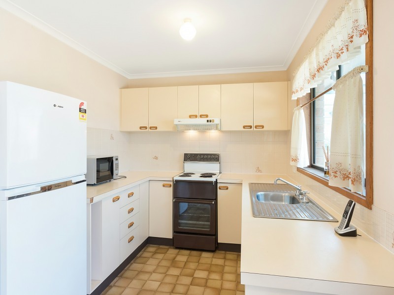 13 Mecklenberg Street, Bega NSW 2550