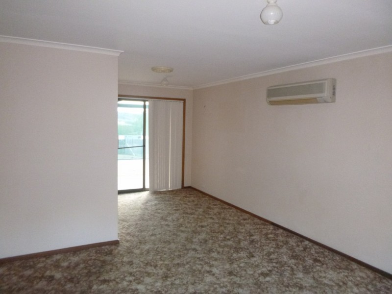 13 Mecklenberg Street, Bega NSW 2550