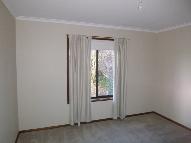 13 Mecklenberg Street, Bega NSW 2550
