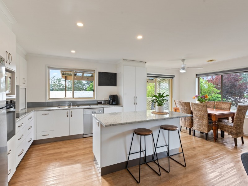 16 Clarke Street, Wolumla NSW 2550