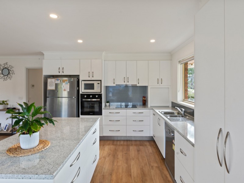 16 Clarke Street, Wolumla NSW 2550