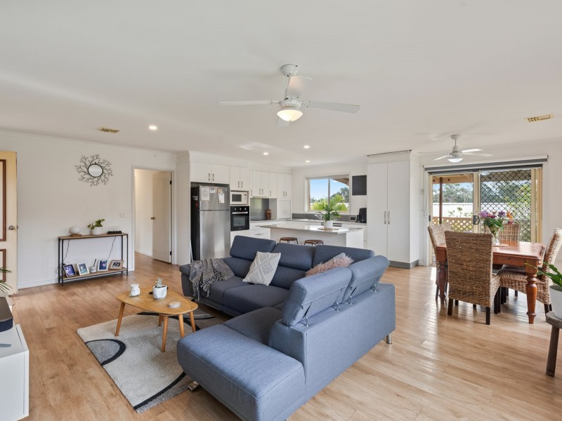 16 Clarke Street, Wolumla NSW 2550