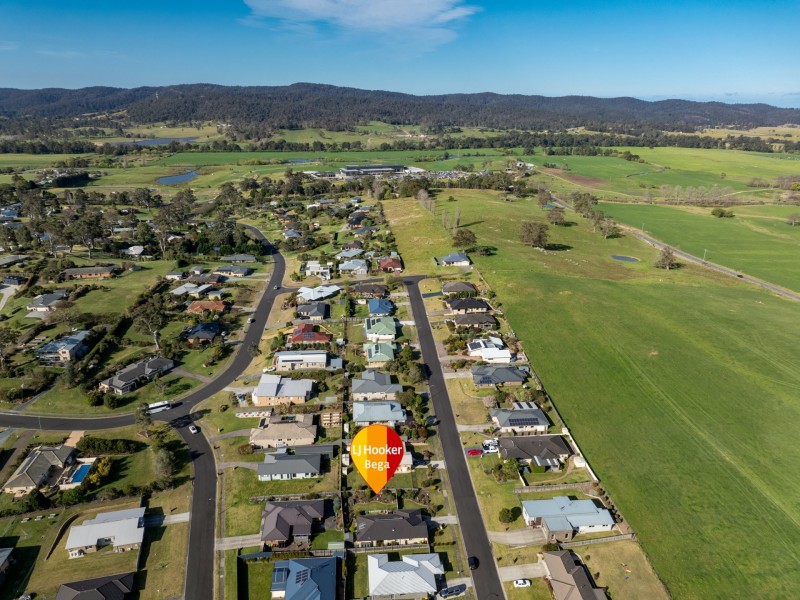 16 Koma Circuit, Bega NSW 2550