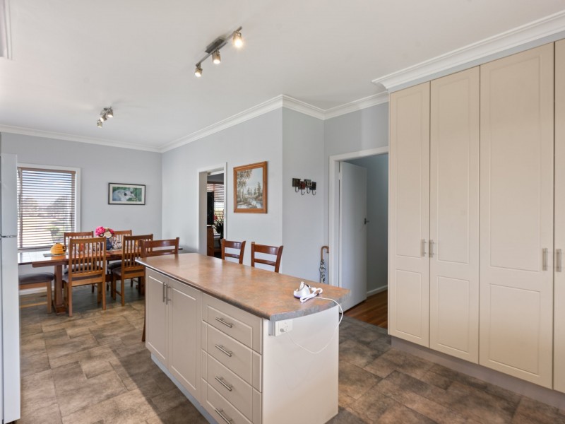 43 Fairview Street, Bega NSW 2550