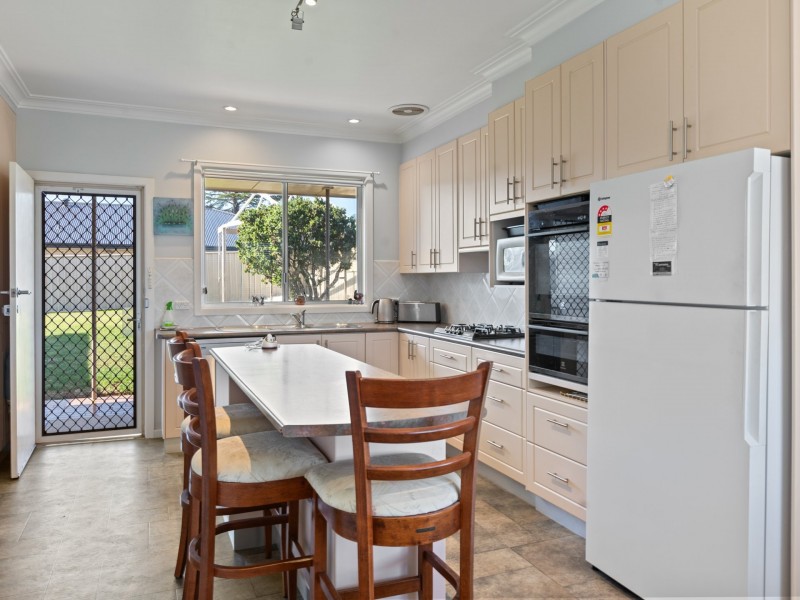 43 Fairview Street, Bega NSW 2550