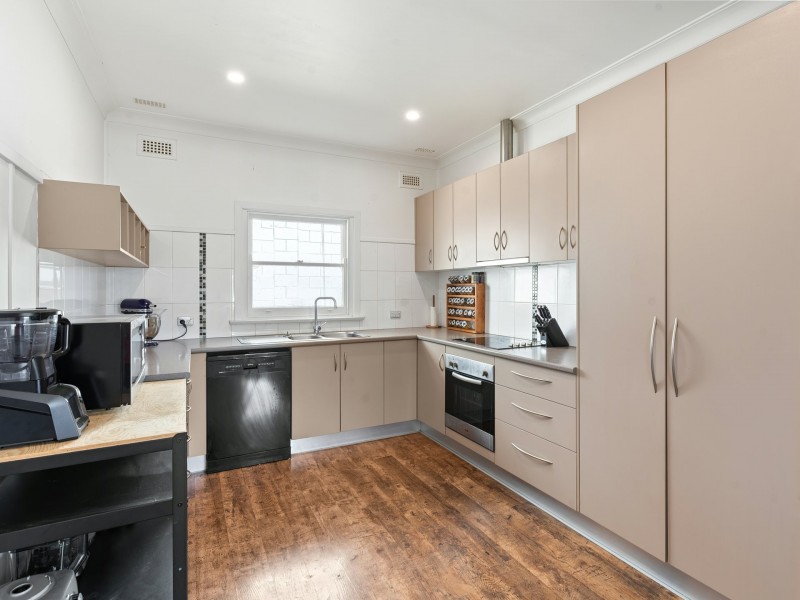 25 Kirkland Crescent, Bega NSW 2550