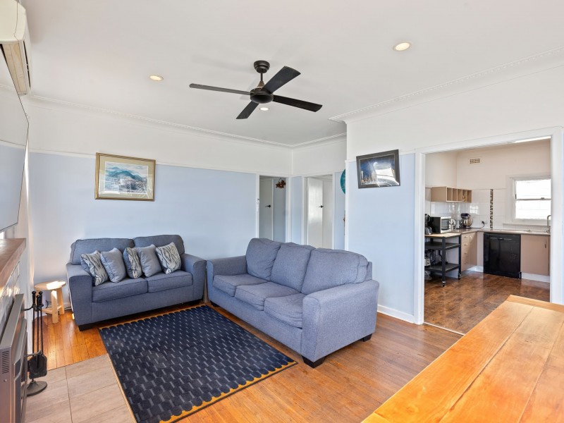25 Kirkland Crescent, Bega NSW 2550