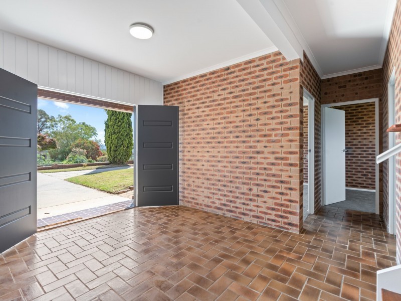 7 Deborah Crescent, Bega NSW 2550