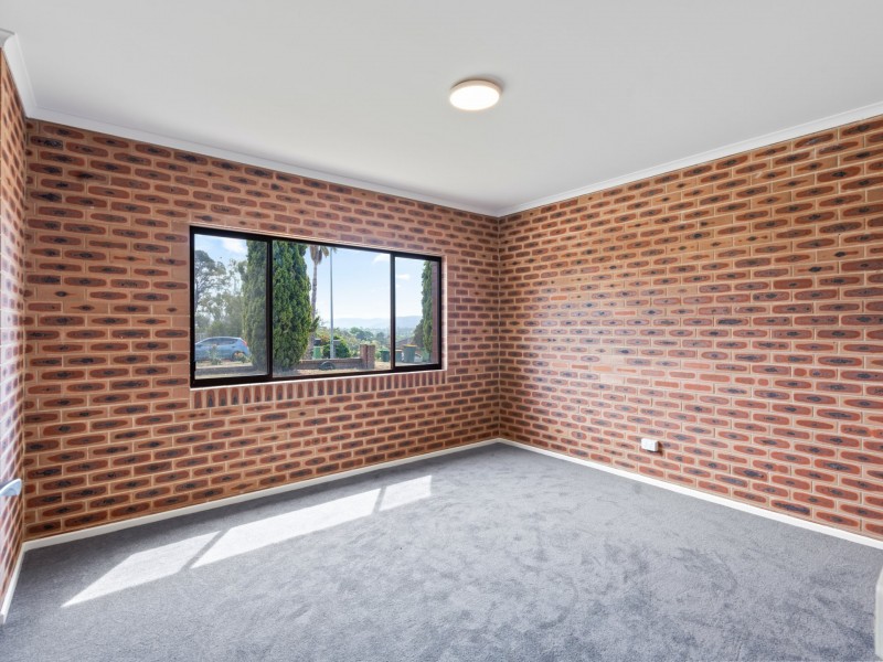 7 Deborah Crescent, Bega NSW 2550