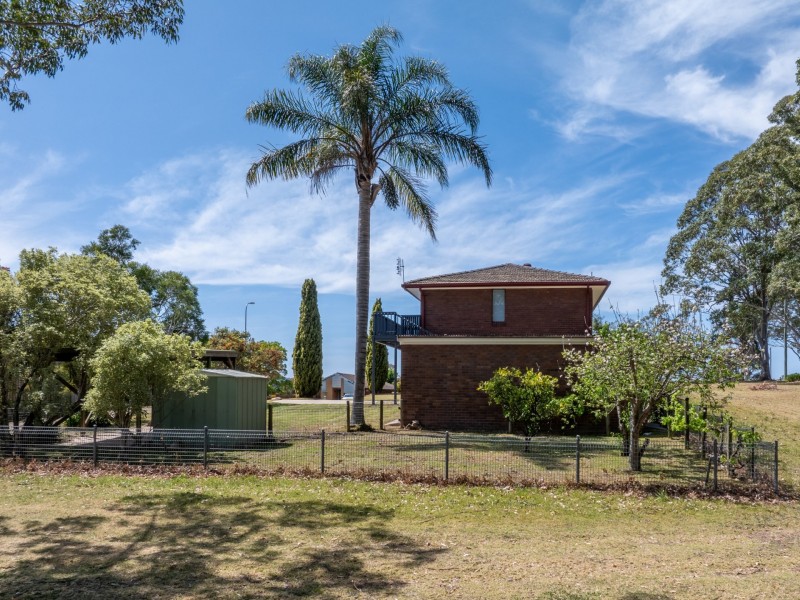 7 Deborah Crescent, Bega NSW 2550